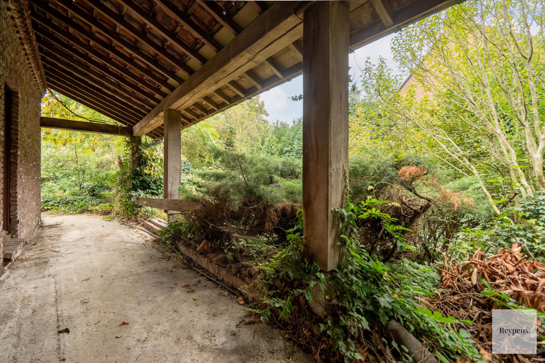 Prachtige landelijke stijlvilla met grote parktuin foto 28
