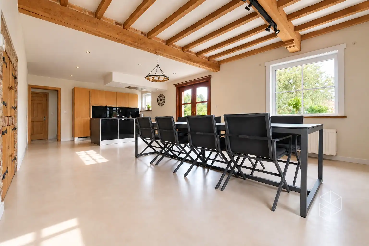 Klassevolle villa met bijgebouw op unieke ligging aan het kanaal Gent-Brugge foto 8