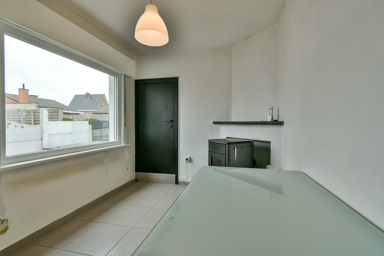 Knusse woning nabij het centrum van Torhout! foto 4