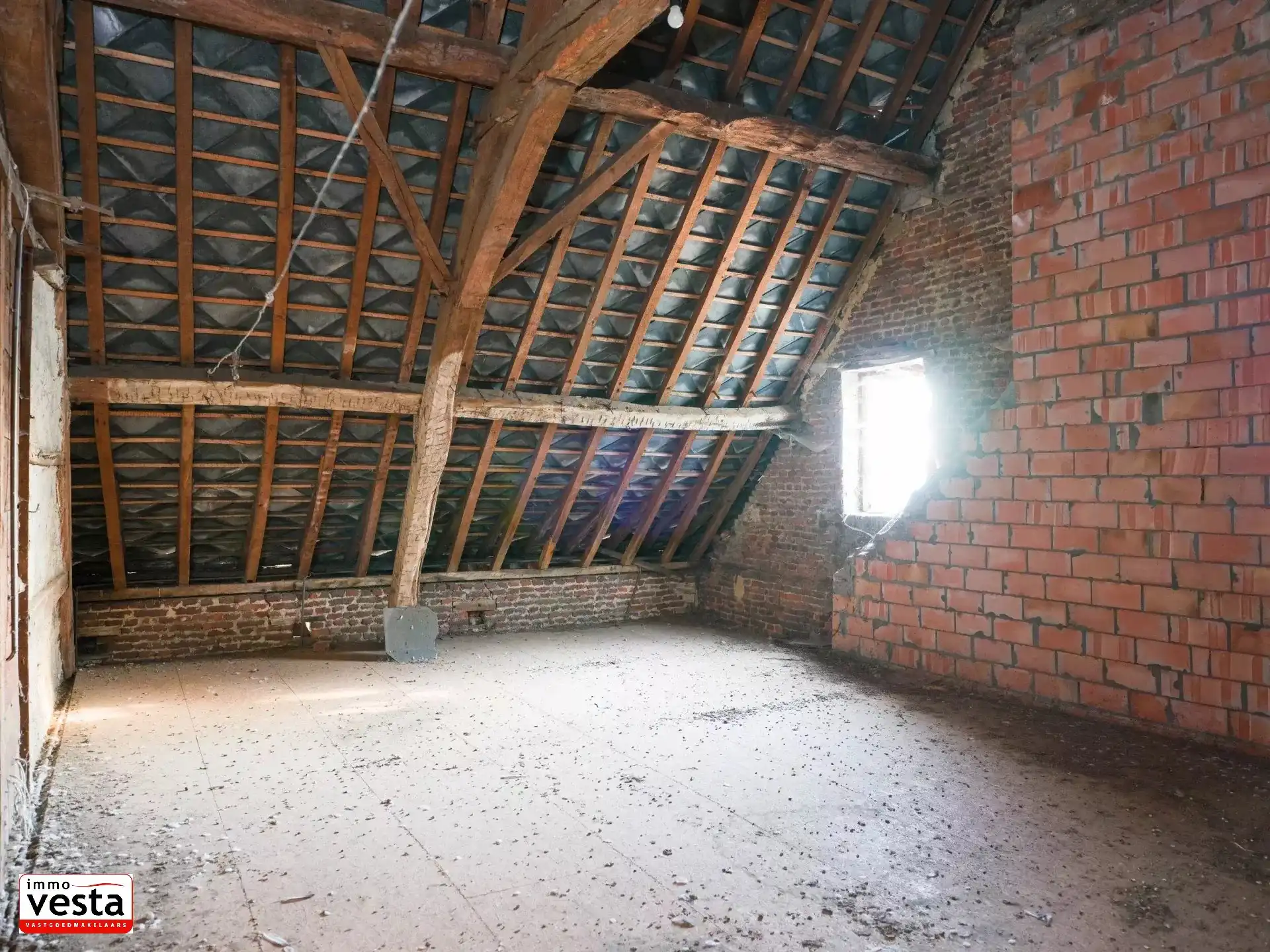 Voormalige pastorie met tal van mogelijkheden foto 28