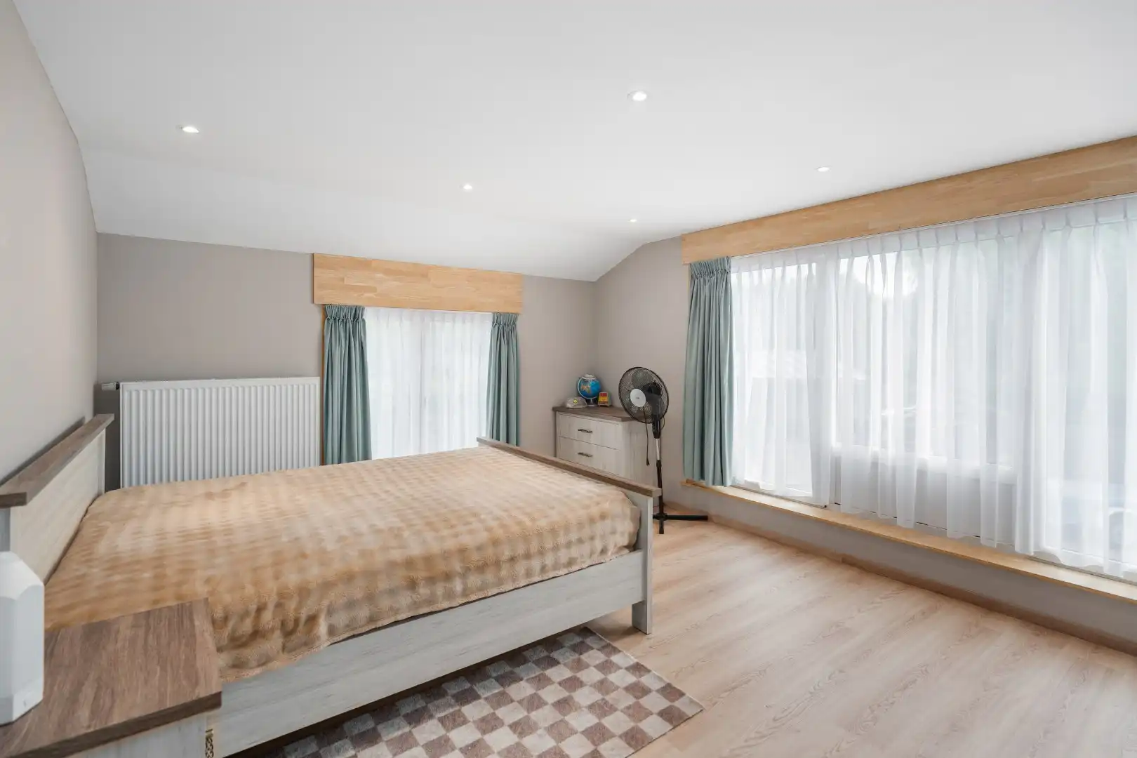 Alleenstaande woning met 3 slaapkamers en 2 garages te Koekelare foto 16