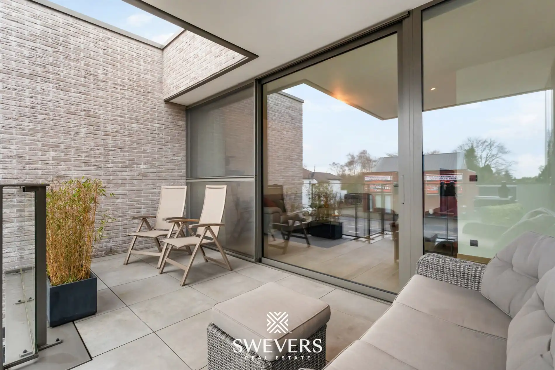 Trendy woning met 2 slpk, 2 bergingen en leuk terras (O) vlakbij centrum Zonhoven foto 14