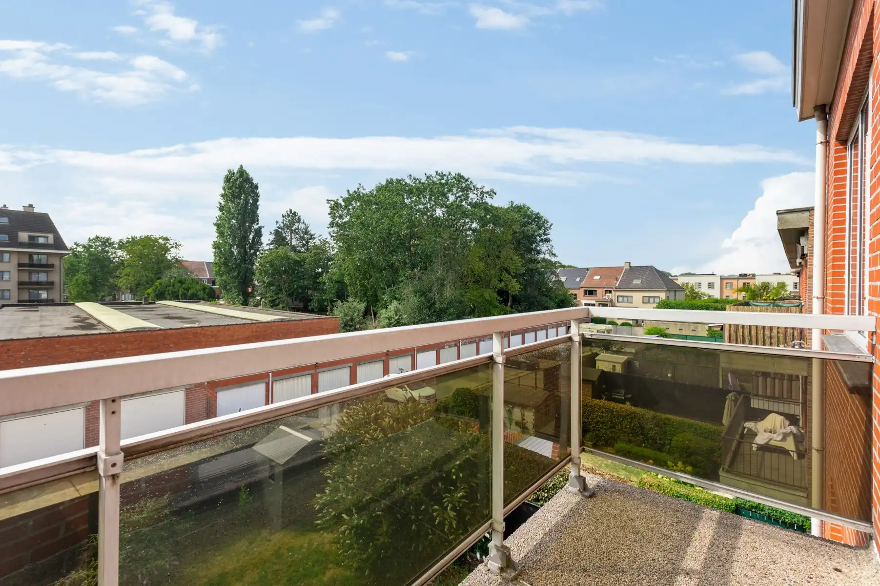 Lichtrijk appartement met garage op uitstekende ligging foto 11