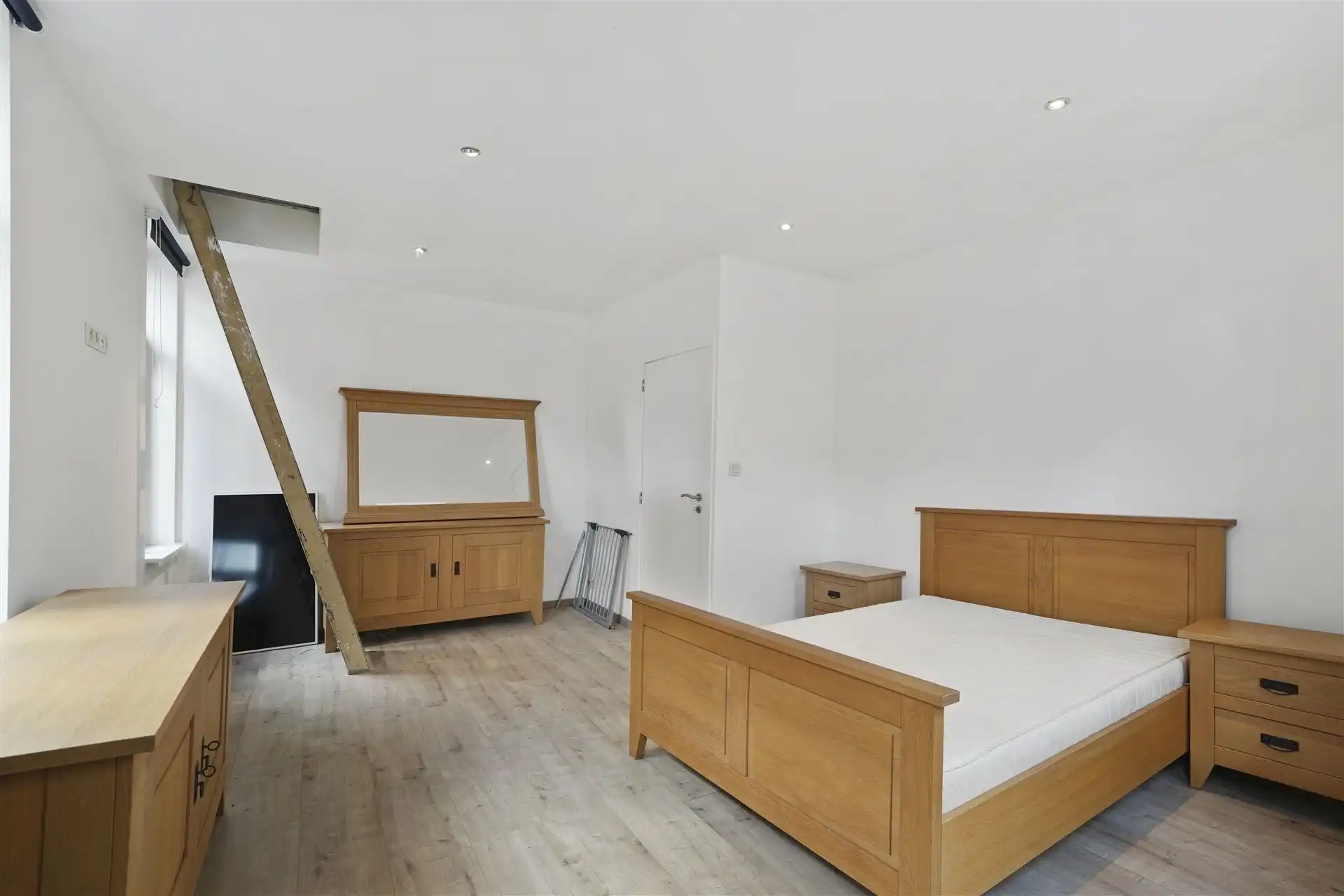 CENTRALE LIGGING / RUIME WONING foto 19