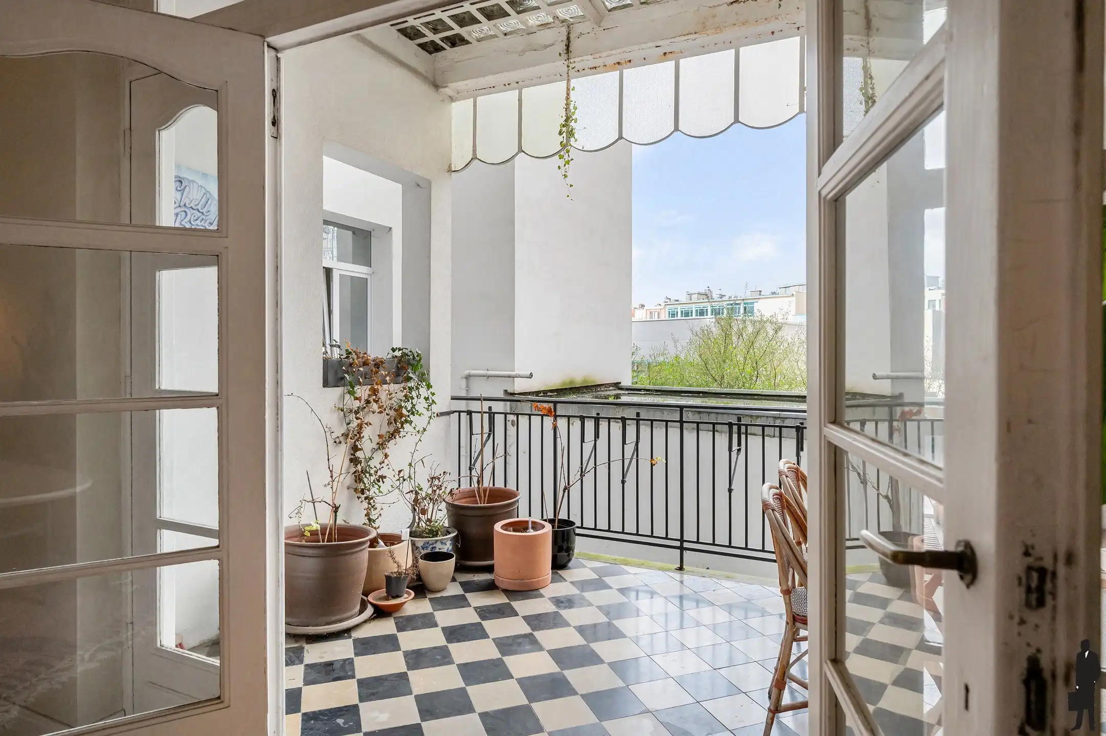 Lichtrijk appartement met authentieke charme foto 12