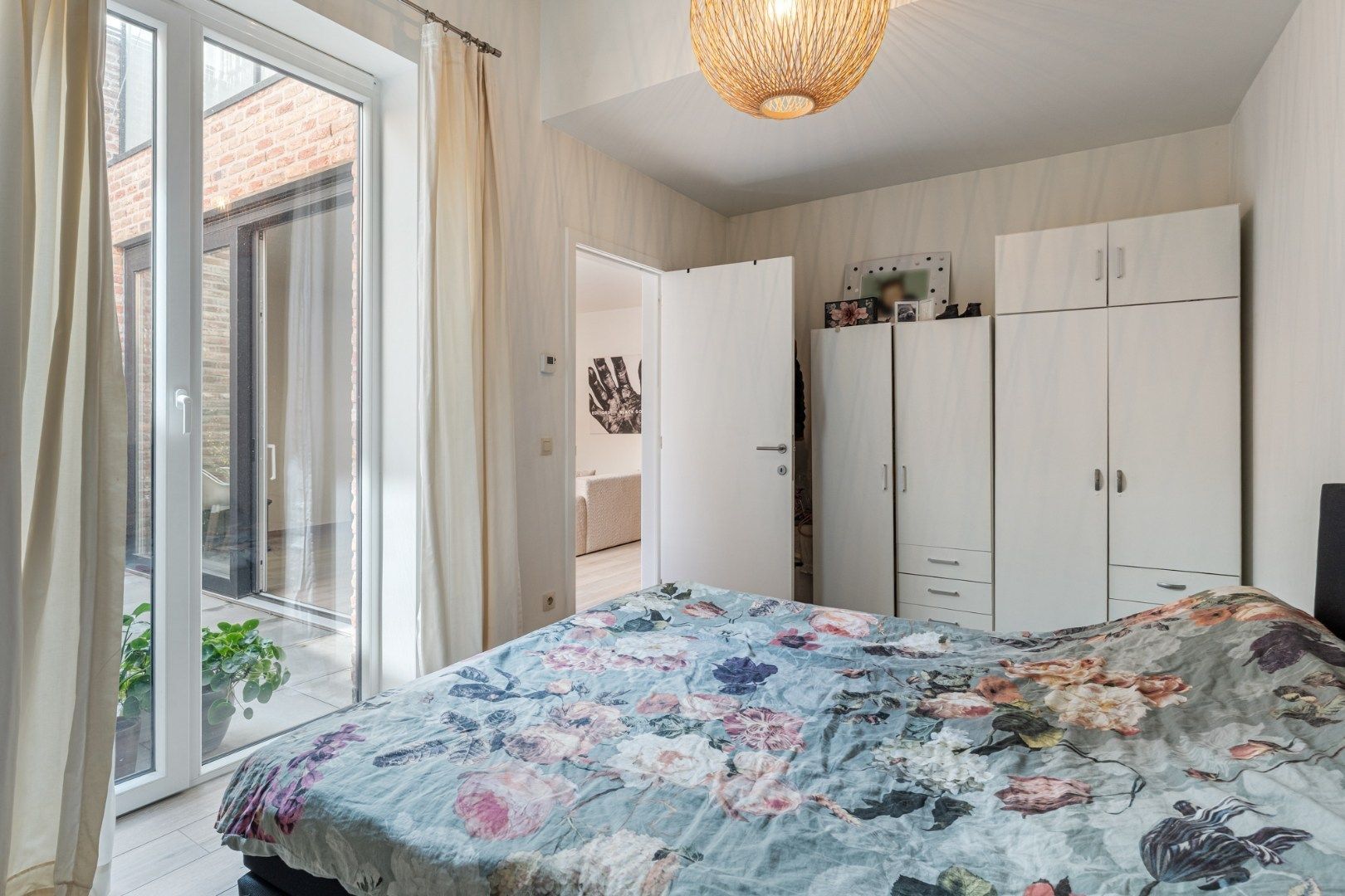 Recent, hoogwaardig afgewerkt gelijkvloers appartement, met terras en inpandige garage, in het centrum van Maaseik!  foto 20