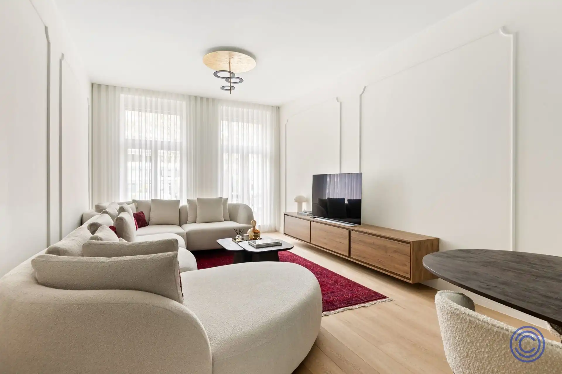 Luxueuze, gerenoveerde duplex in statig herenhuis! foto 2