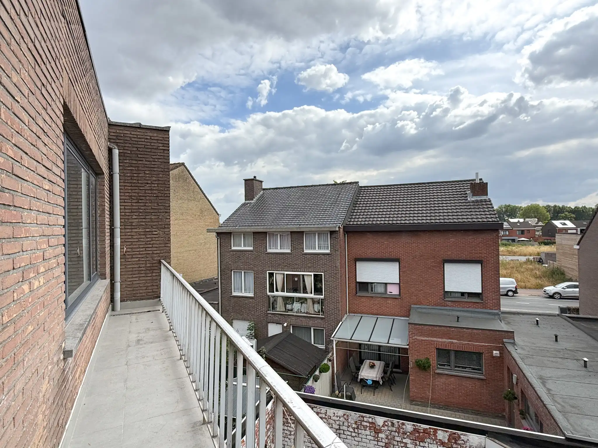Volledig gerenoveerd appartement met twee slaapkamers in Beveren foto 9
