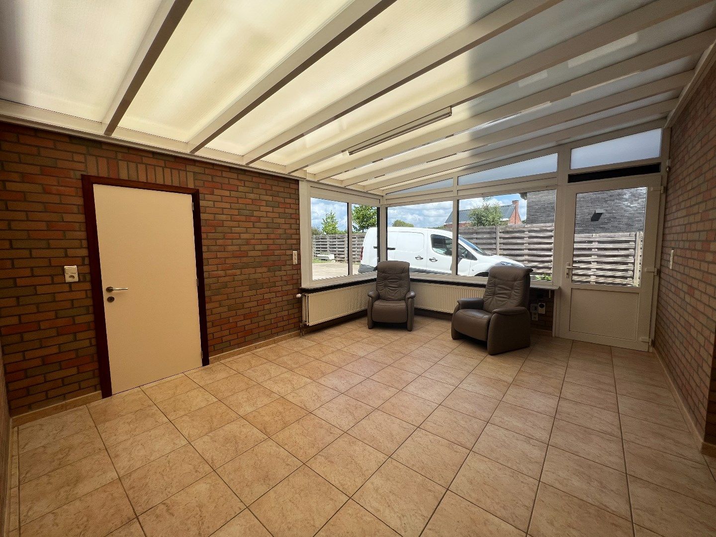 RUIME WONING MET 4 SLAAPKAMERS, TUIN EN DUBBELE GARAGE IN SINT-JULIAAN foto 8