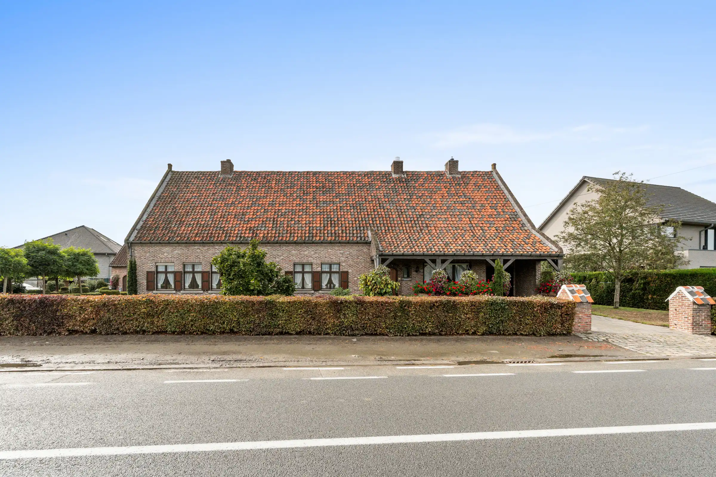 Ruim domein met 2 woningen (EPC B) op 1.740 m² in Sleidinge foto 2
