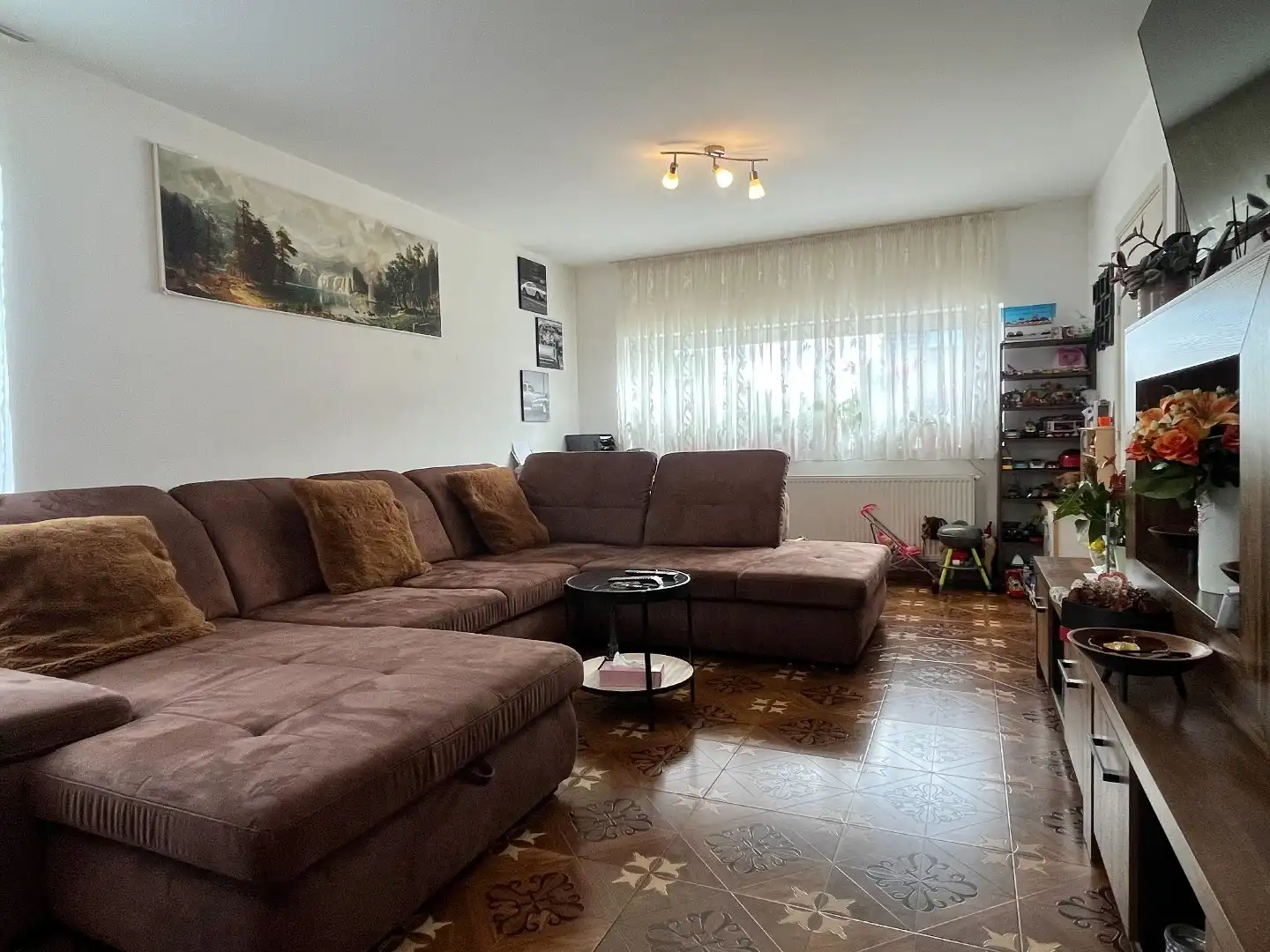 Recente woning te koop in Oostrozebeke met EPC A, 3 slaapkamers, veel parkeergelegenheid op een TOP ligging foto 6