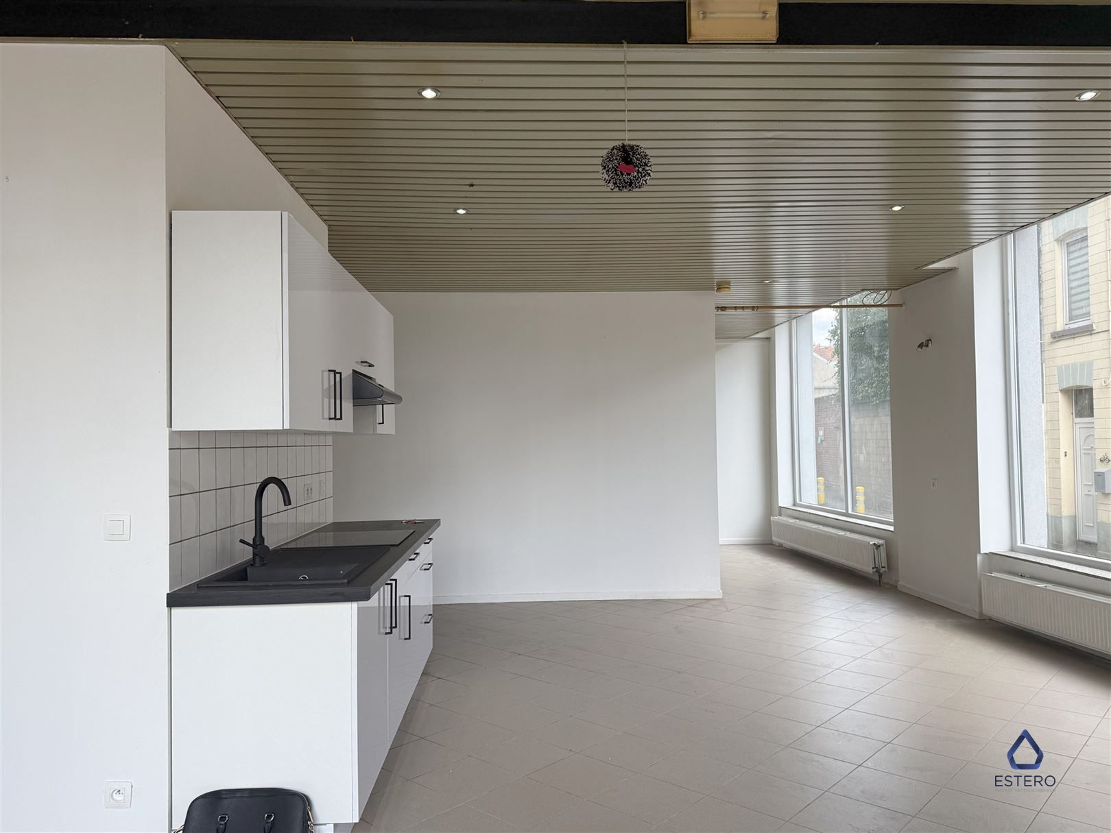 VOLLEDIG VERHUURD APPARTEMENTENCOMPLEX (26 UNITS + PARKINGS) foto 8