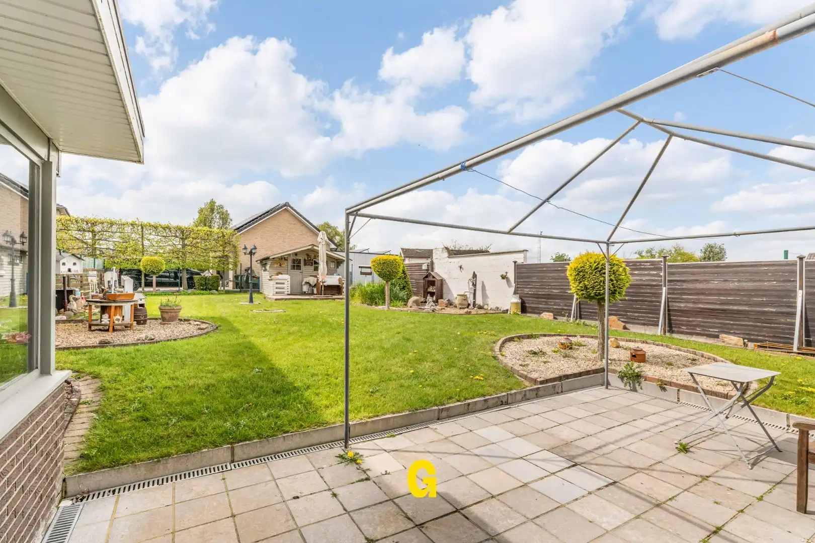 Te renoveren doch netjes verzorgde bungalow woning met tuin en garage op 5a 33ca in een aantrekkelijke buurt vlak aan het centrum foto 27