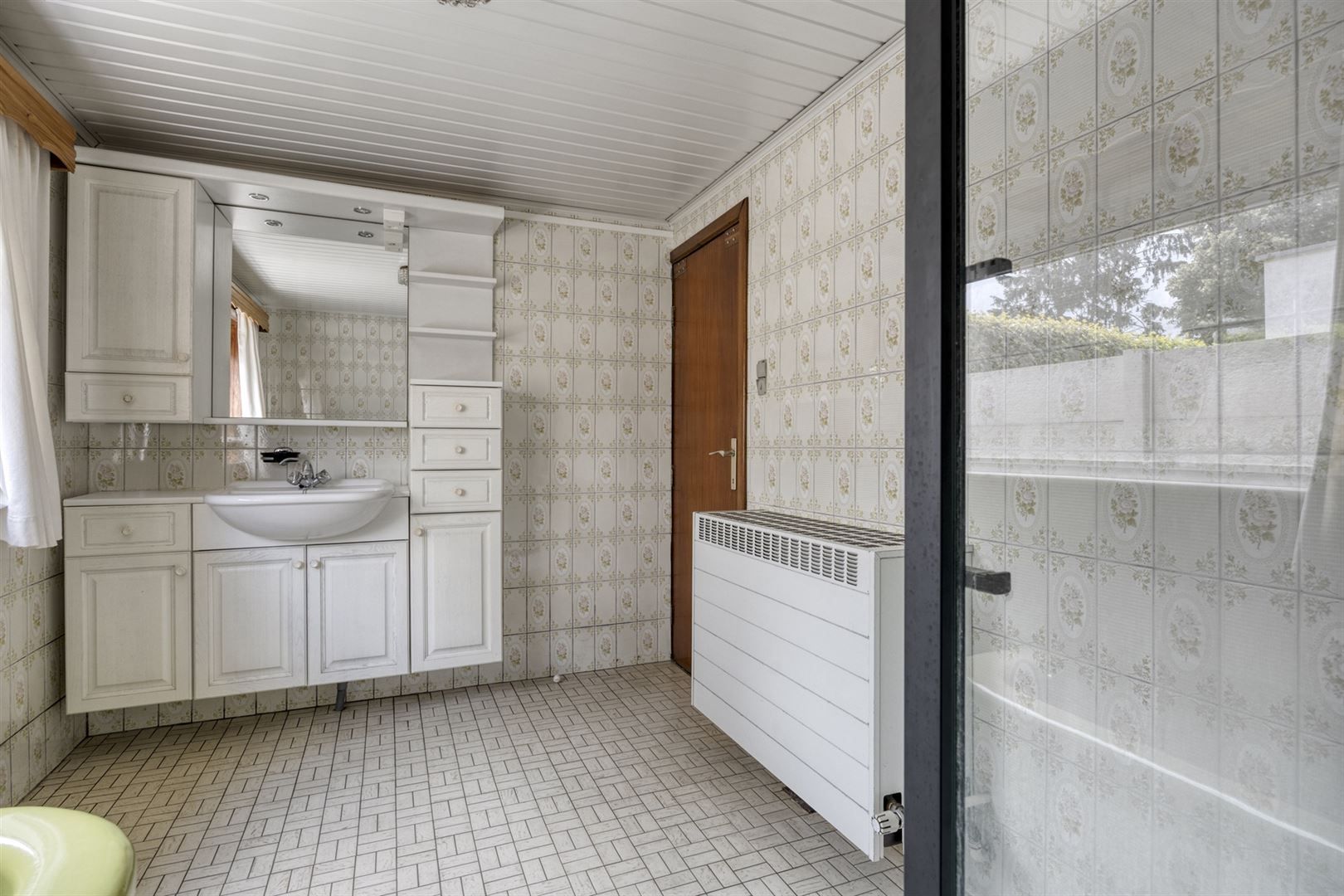 TE KOOP: Woning met 3 slaapkamers op breed perceel! foto 10