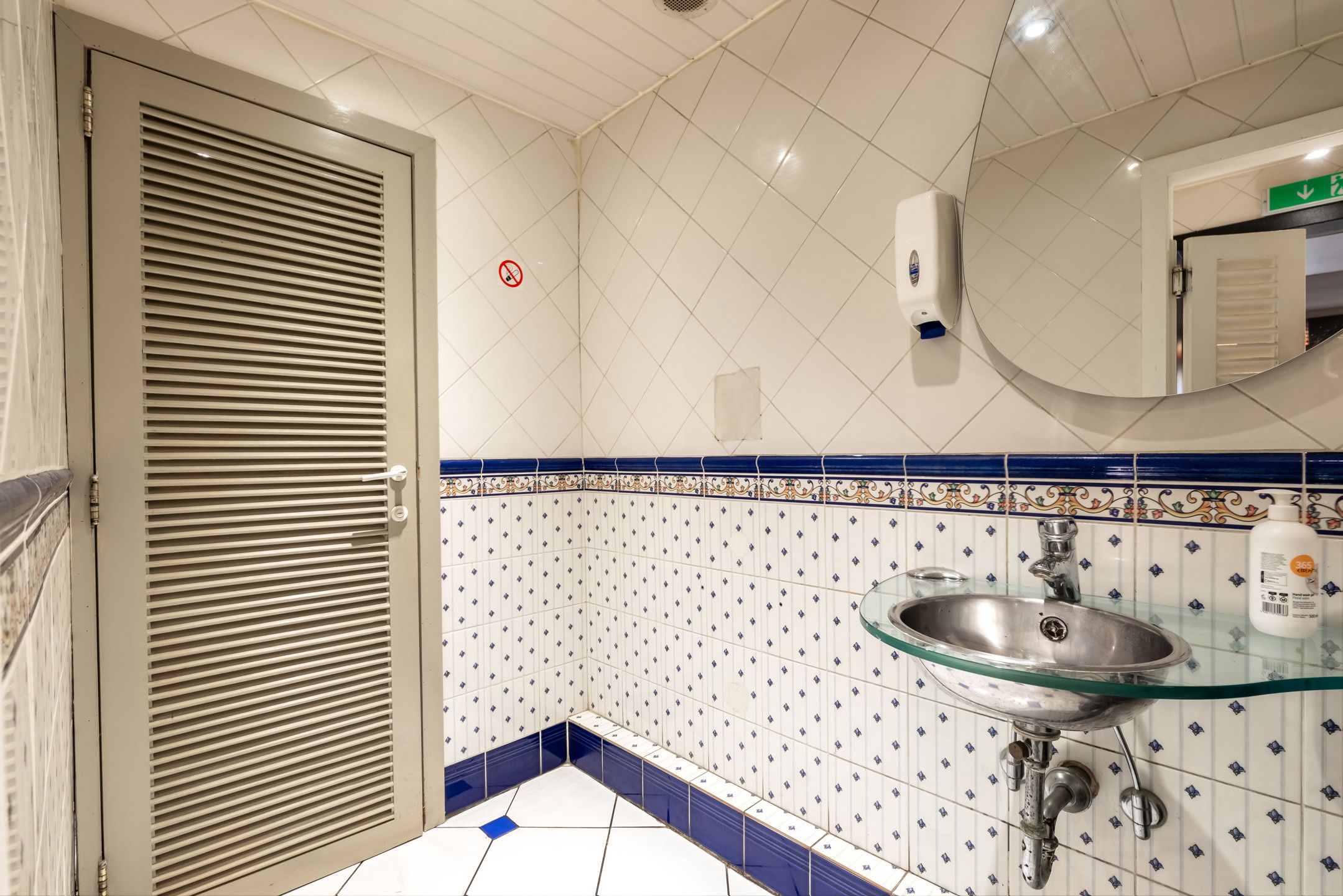 Top gelegen horecapand in de Empire Center Diamantwijk foto 18