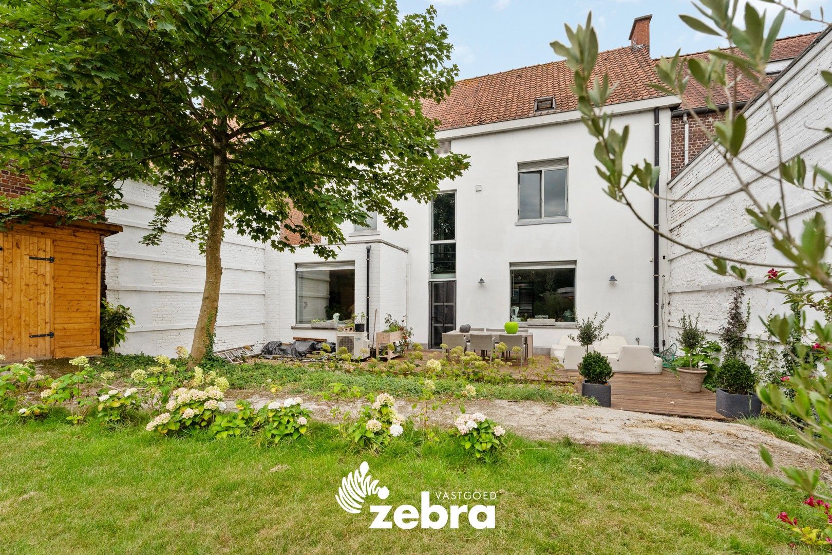 Ruime gerenoveerde woning met 3 slaapkamers en prachtige tuin te Ledegem! foto 26