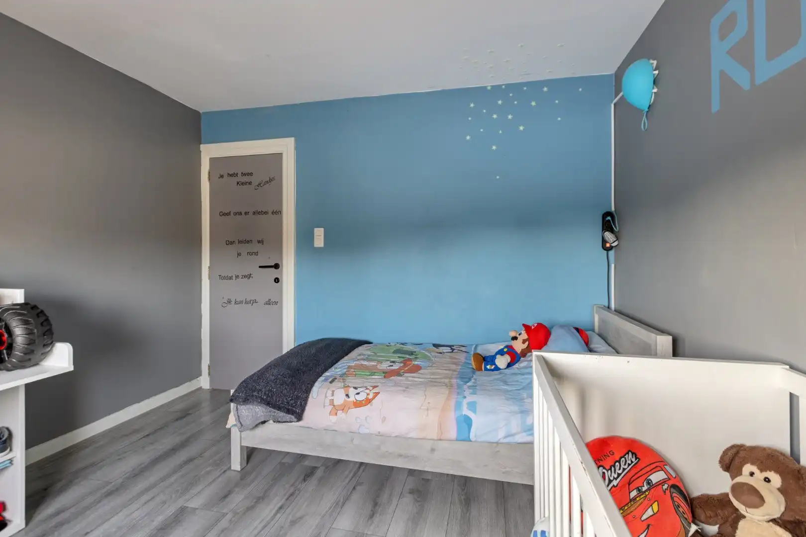 Gerenoveerde woning met 4 slaapkamers gelegen kortbij het centrum foto 21