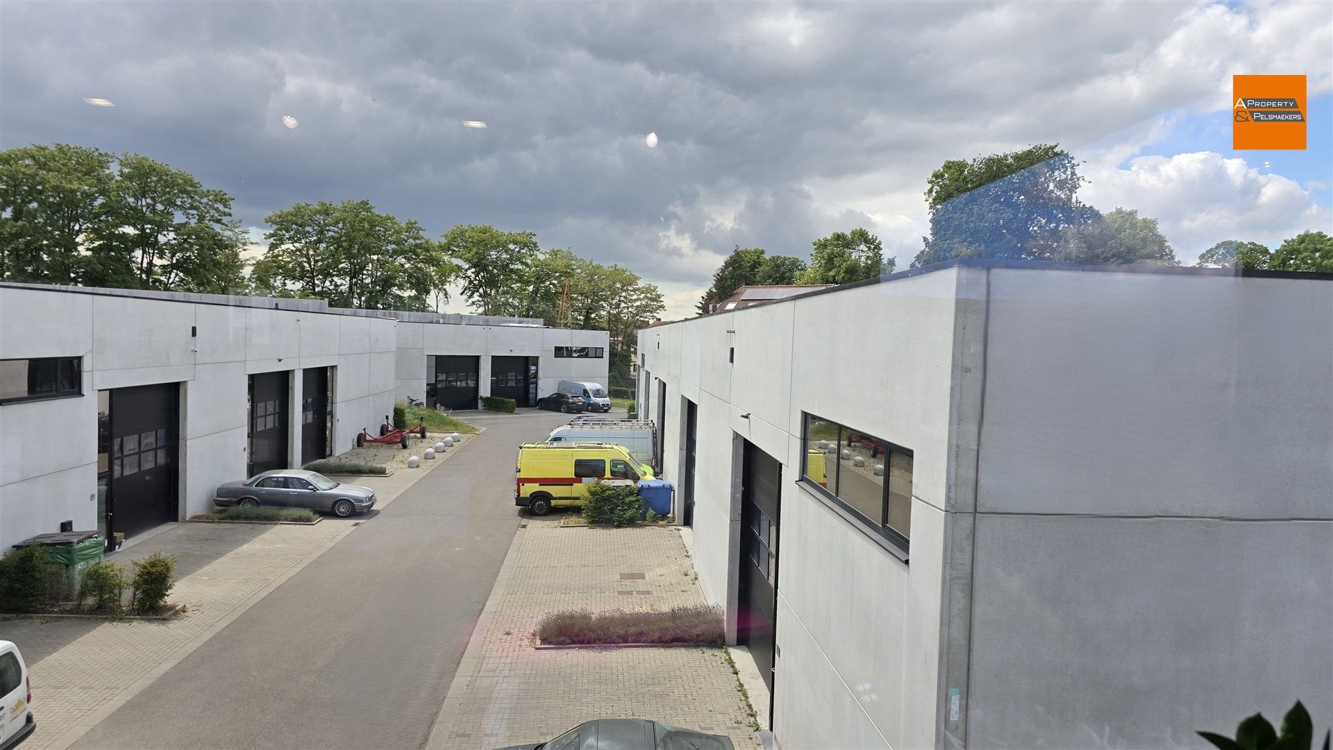 Uniek bedrijfspand met showroom en KMO-units op toplocatie aan het kanaal in Leuven foto 17