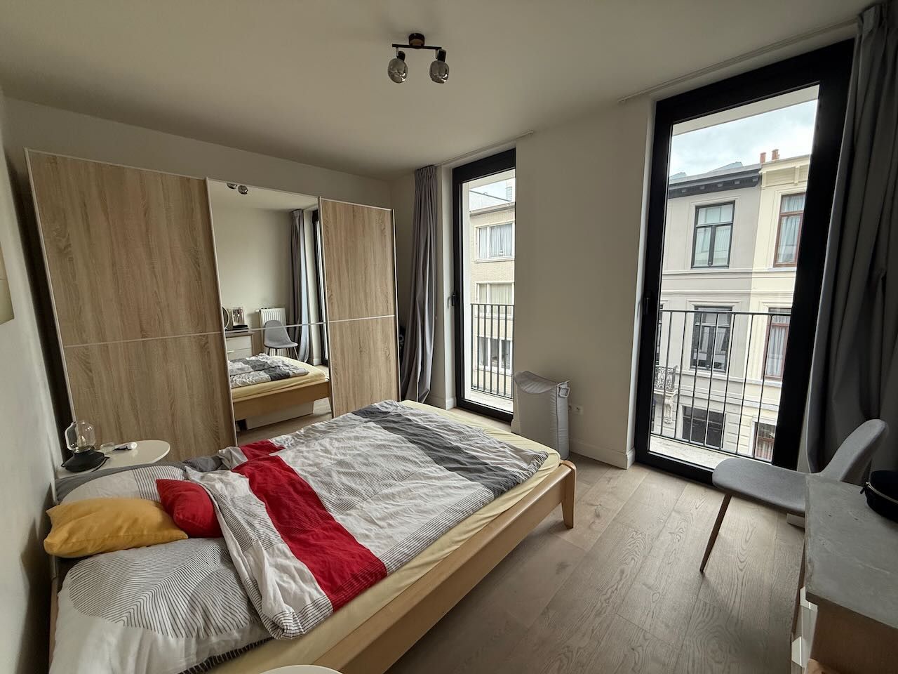 Modern en lichtrijk appartement met groot terras foto 5