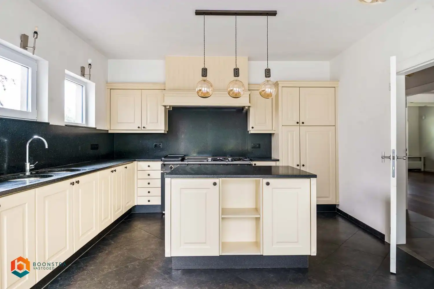 Woning met 3 slpkrs, tuin en zwembad foto 5