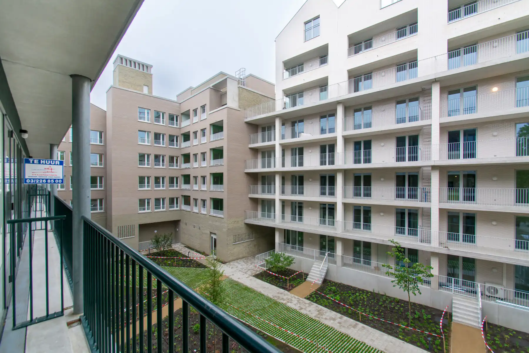 Lichtrijk gemeubeld nieuwbouwappartement met 2k en terras foto 5