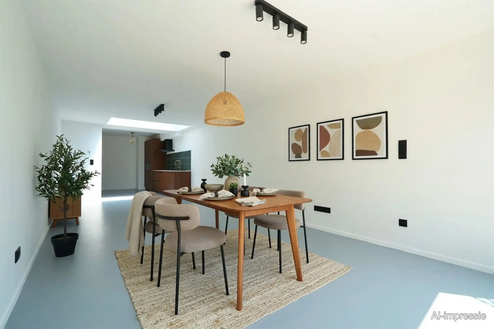 Gerenoveerde woning met drie slaapkamers en tuin foto 9