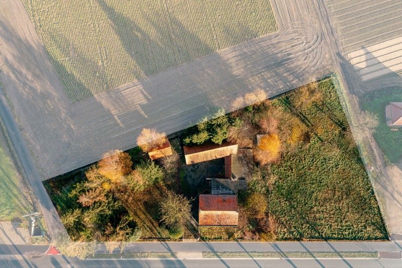 Te herbouwen of te slopen woning op ruim perceel in landelijke omgeving! foto 2
