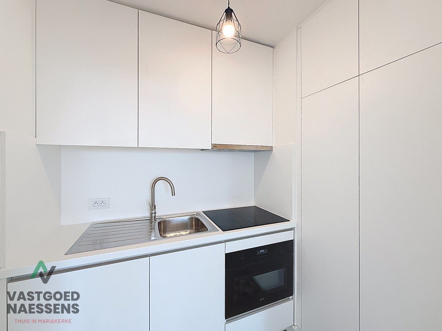 VERNIEUWDE STUDIO VLAKBIJ ZEEDIJK foto 5