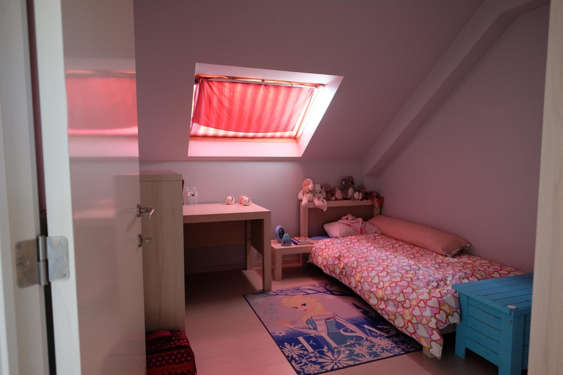 Recente rijwoning met garage foto 10