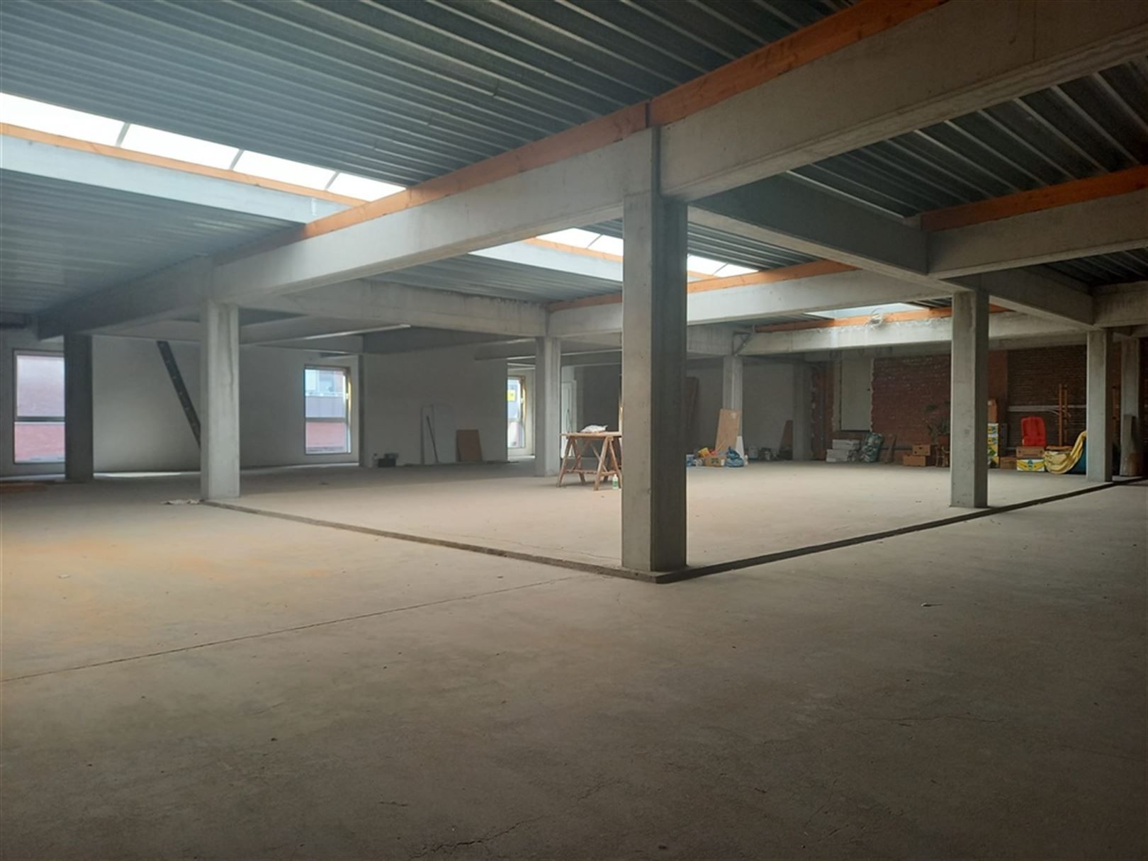 Kantoorgebouw foto 9