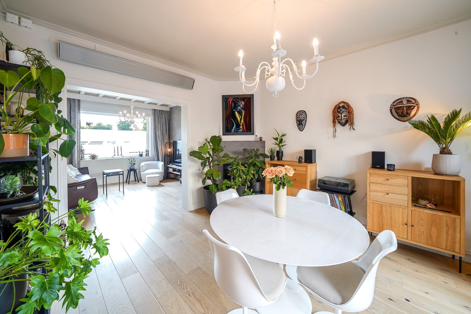 Instapklare gezinswoning met gezellige stadstuin in Oostende foto 4