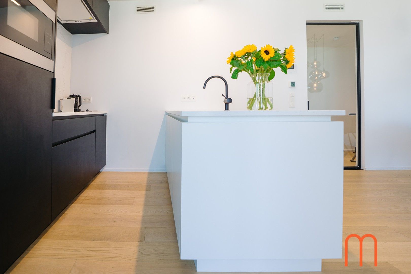 Stijlvol appartement met adembenemend zeezicht in residentie Ensor Tower. foto 9