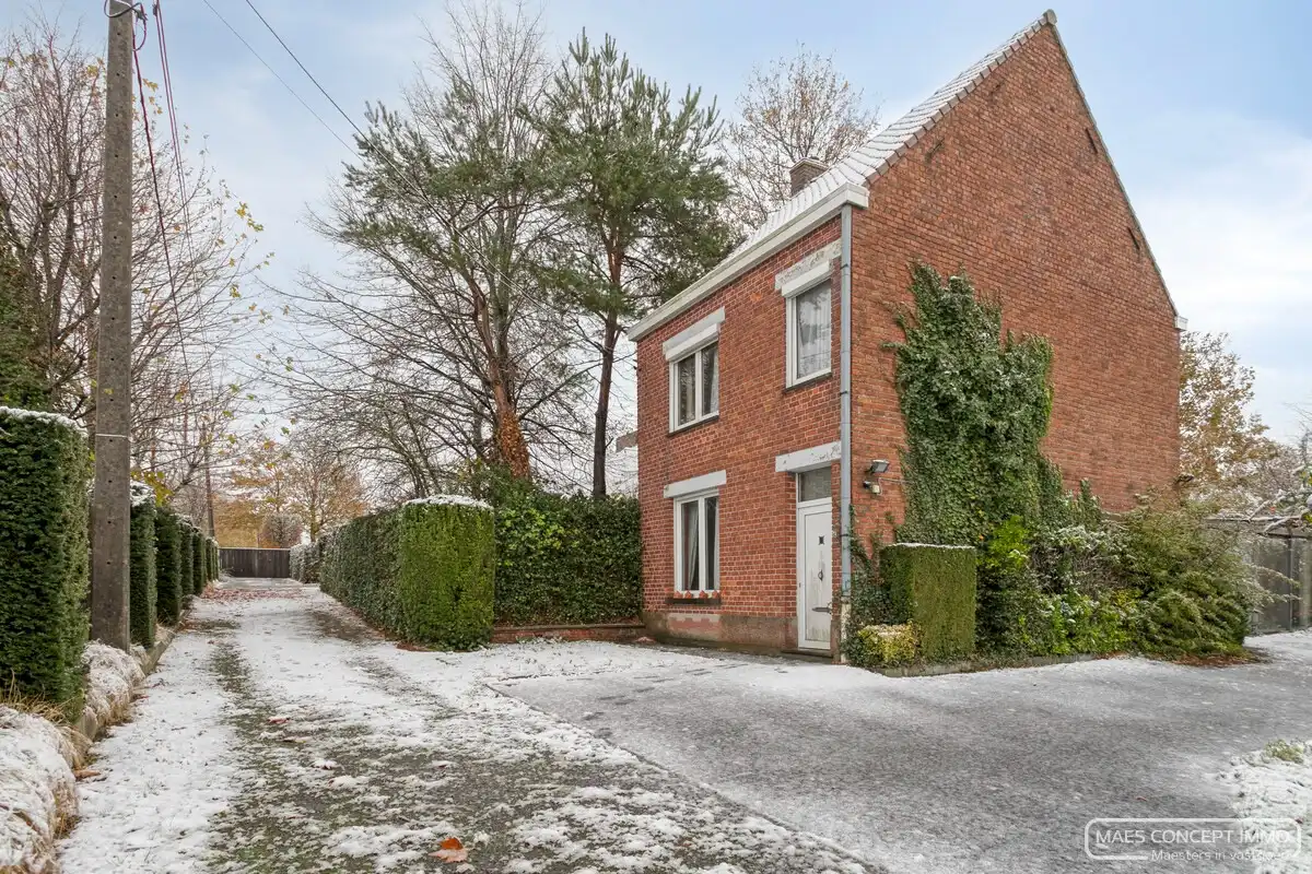 Te renoveren of af te breken woning te koop in Waregem foto 2