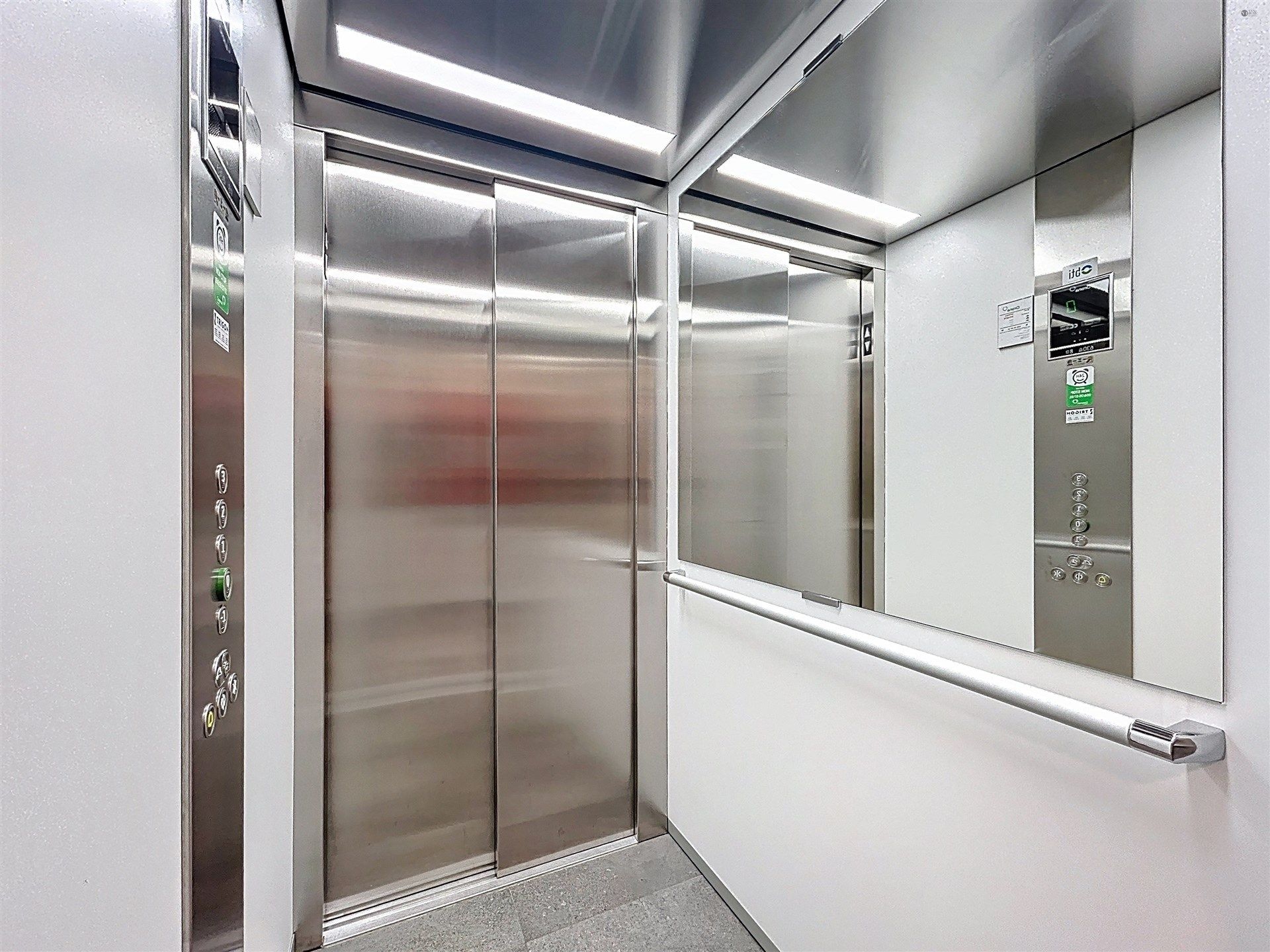Luxueus en energiezuinig drie slaapkamer-penthouse (170m²) met ruime terrassen (30m²) foto 20