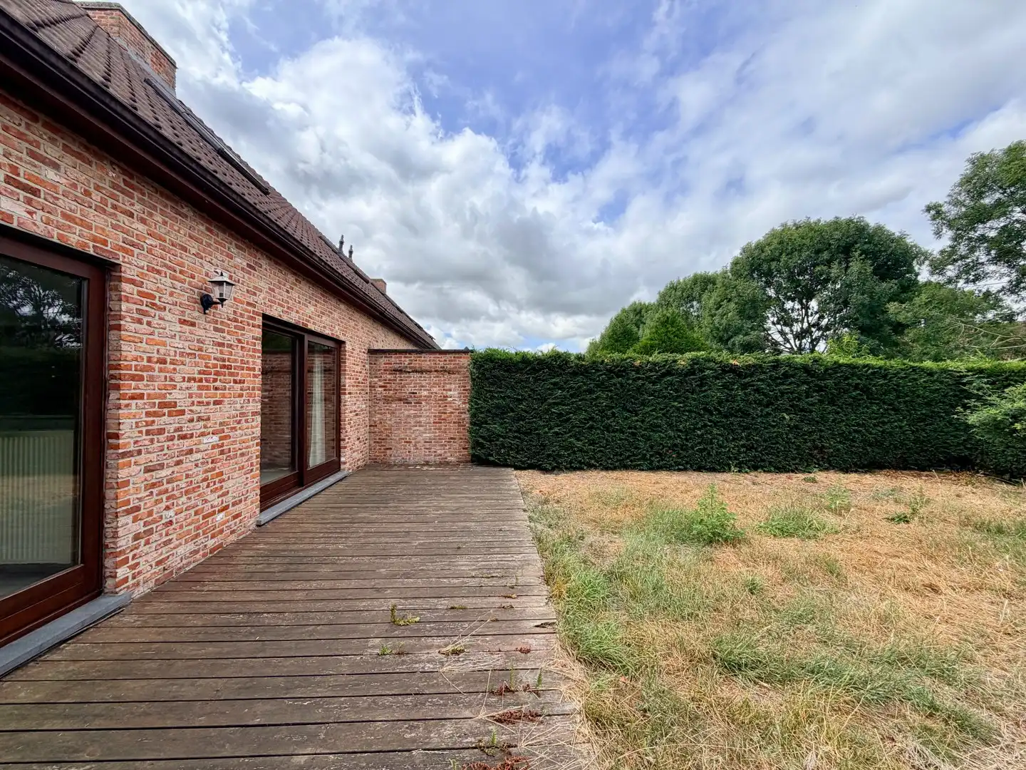 Instapklare woning met 3 slaapkamers, terras, tuin en garage te Brugge! foto 6