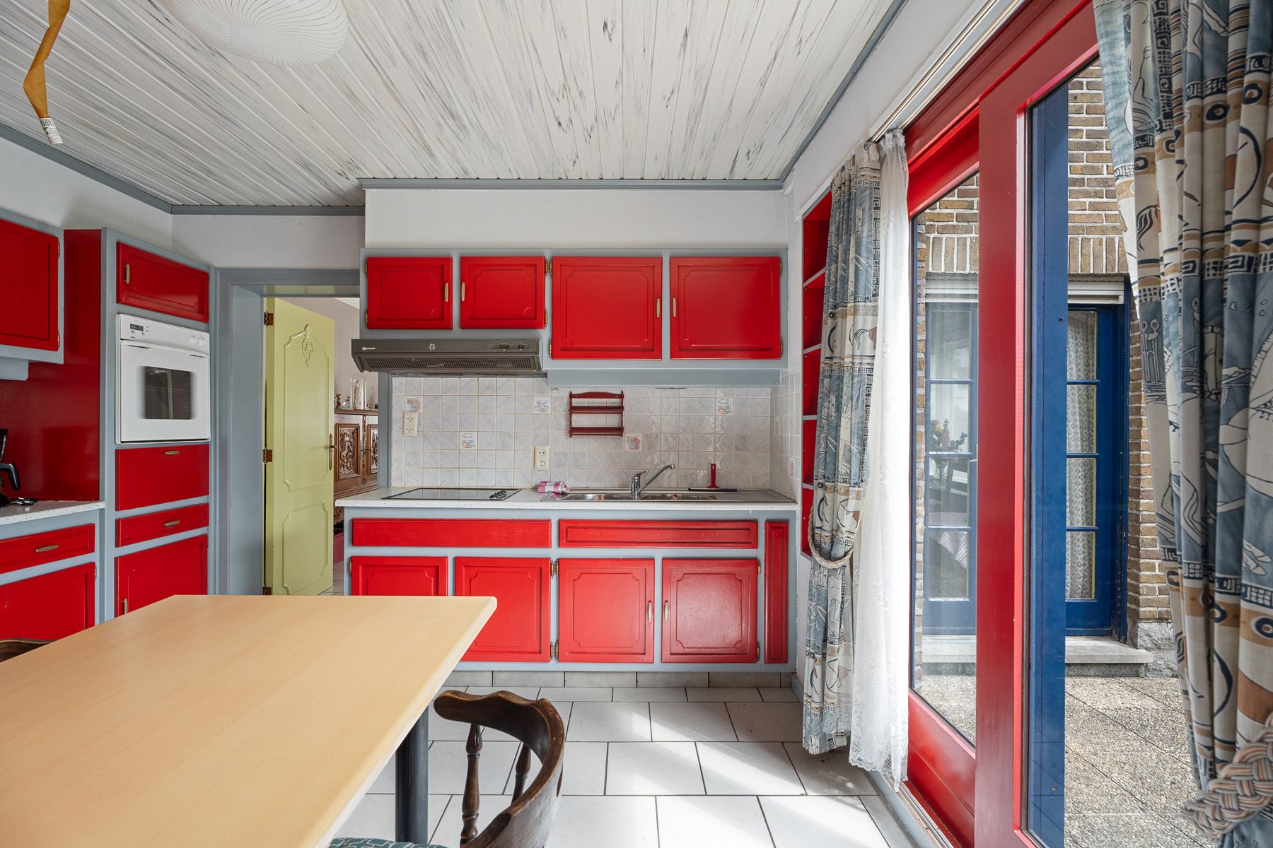 Te renoveren, halfopen, bebouwing op gunstige ligging foto 9
