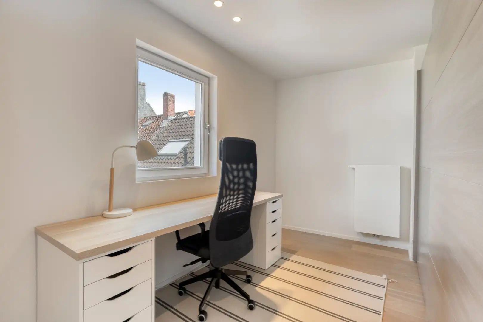 Prachtige bemeubelde stadwoning met 3 slaapkamers op topligging foto 18
