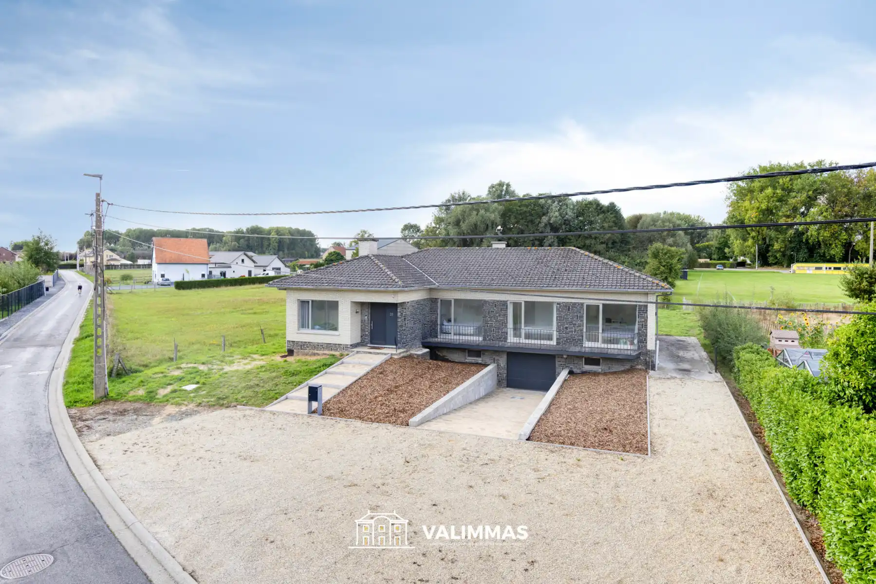 Villa-bungalow op 13 are, met mooie tuin & dubbele garage... foto 3