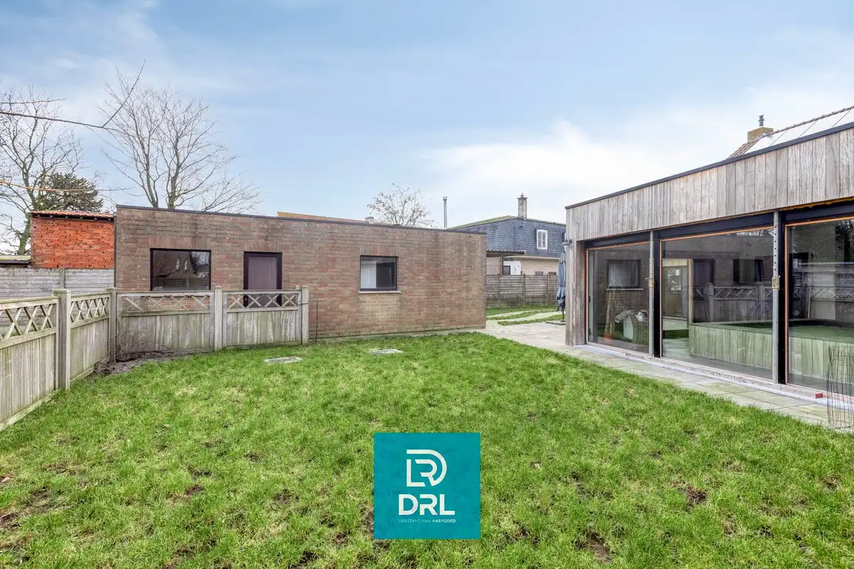 Luxe woning met binnenzwembad en afzonderlijke handelsruimte foto 18