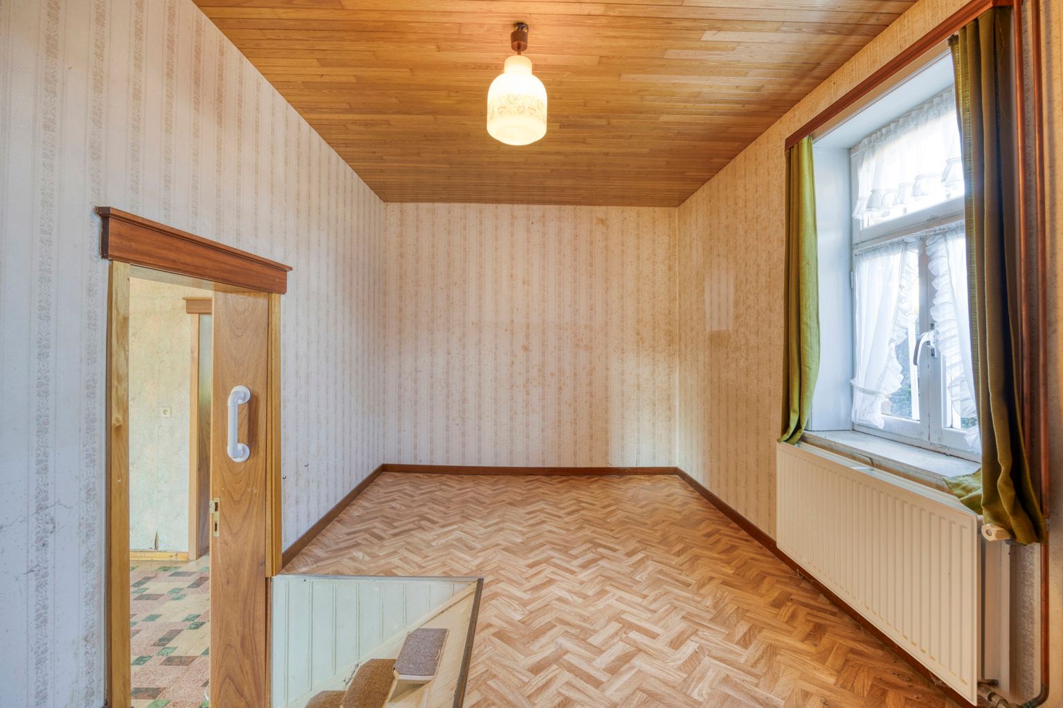 WONING MET NIET VERPACHTE WEILANDEN EN STALLINGEN foto 7