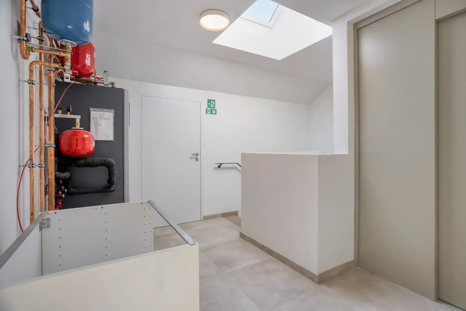 Gerenoveerd ruim en lichtrijk appartement met 2 slaapkamers - EPC  72Kwh/m² foto 3