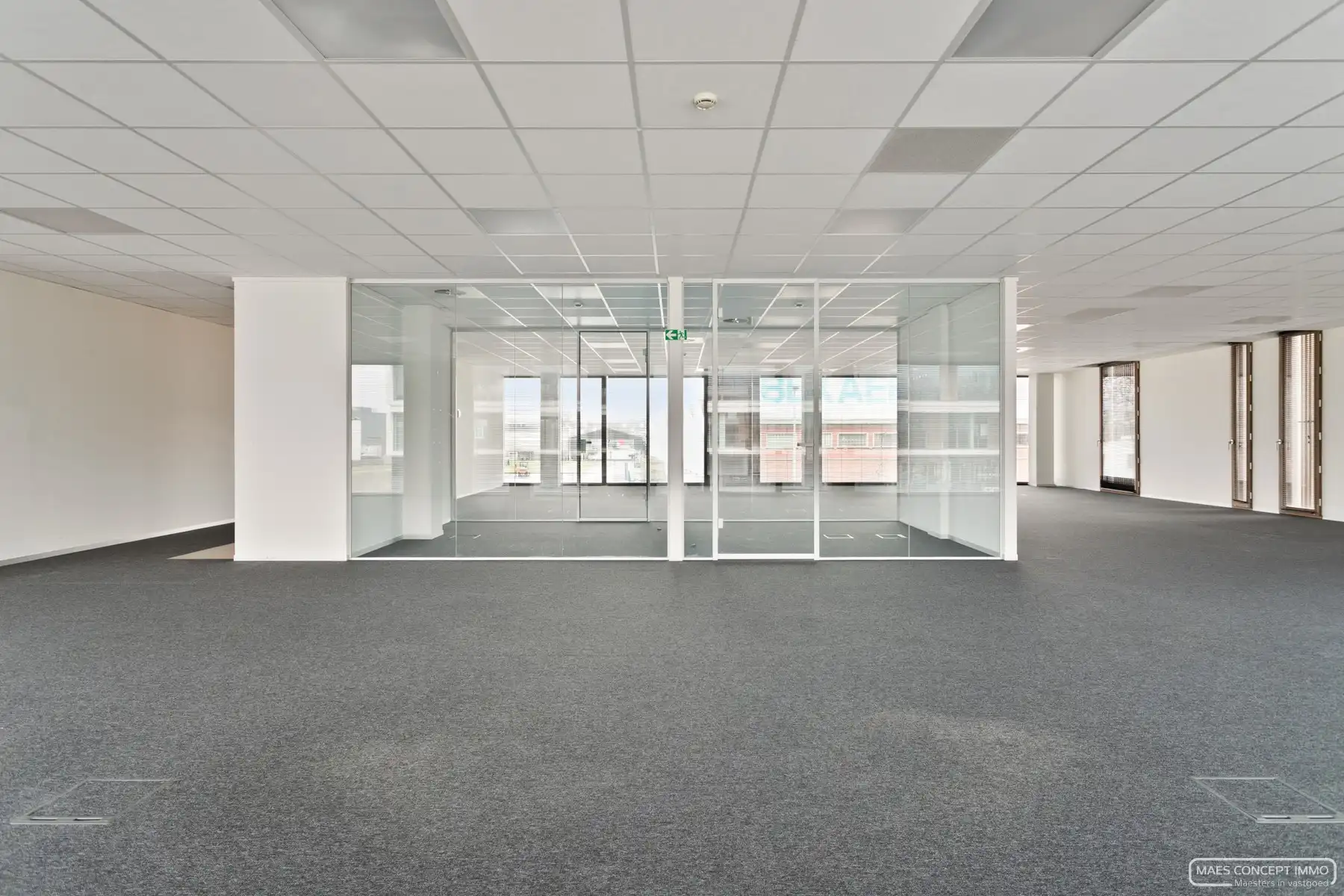 Kantoorruimte te huur vlakbij bij E17 te Zwevegem foto 4