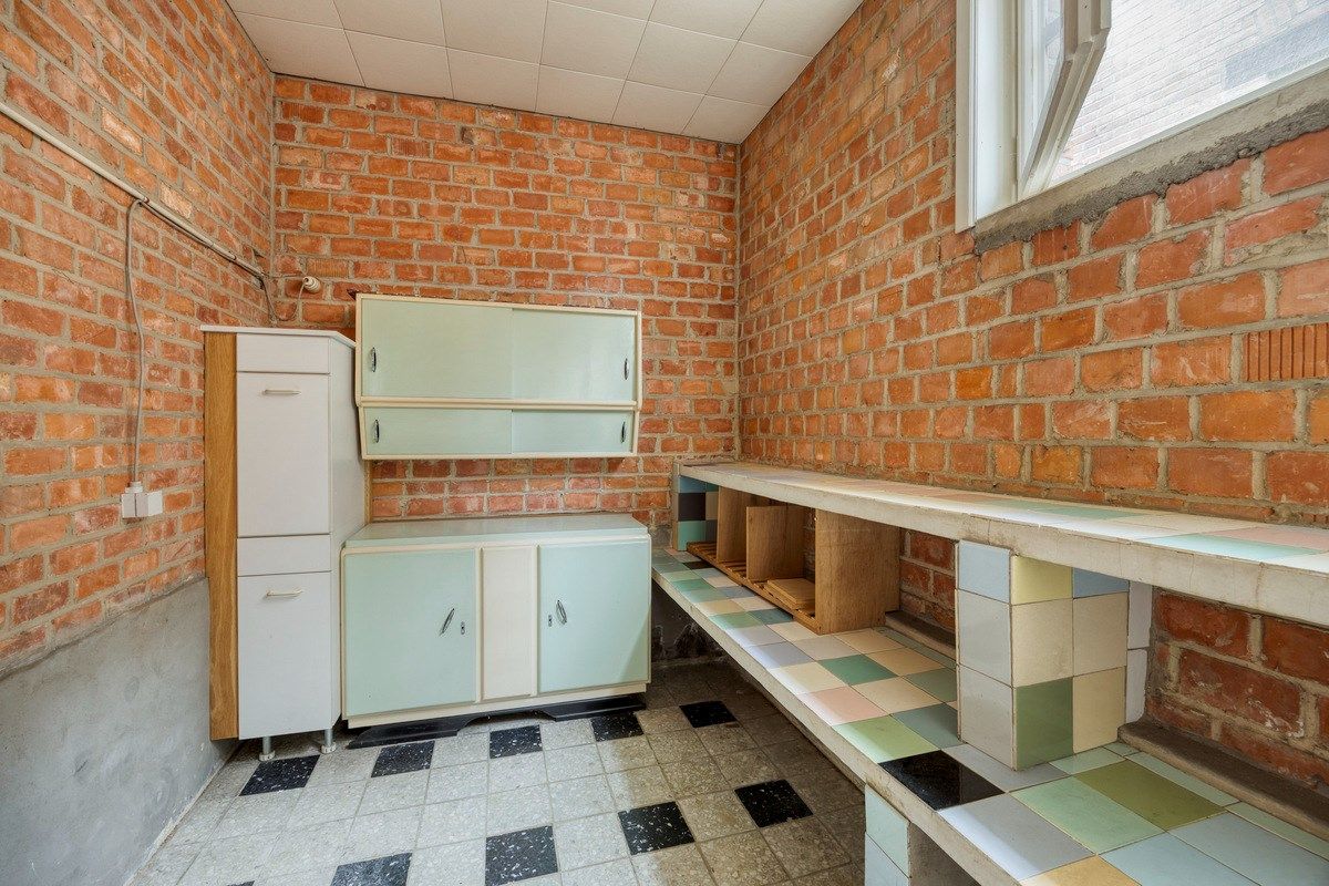 Ruime woning met tuin en 6 slaapkamers foto 11
