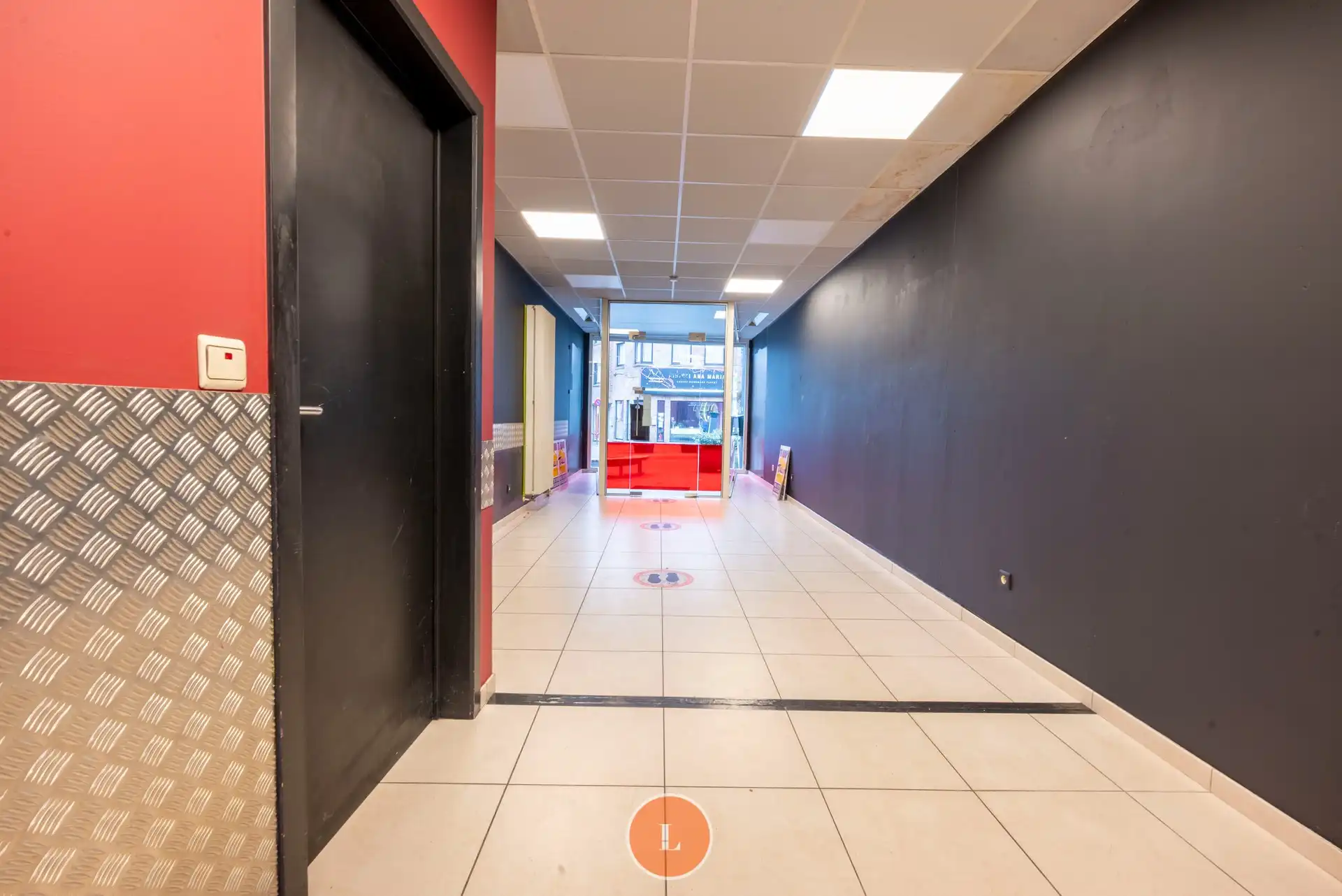 Centraal gelegen handelspand voor gemengd gebruik foto 3