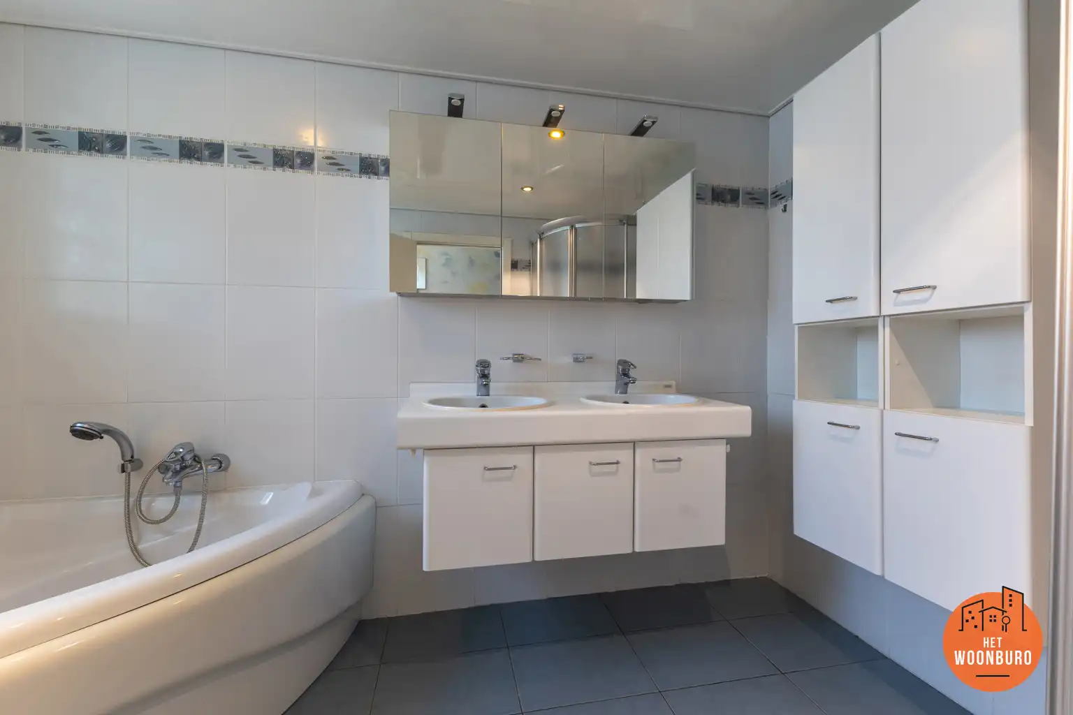 Ruime woning: 5 slpks, garage en grote tuin op toplocatie foto 22