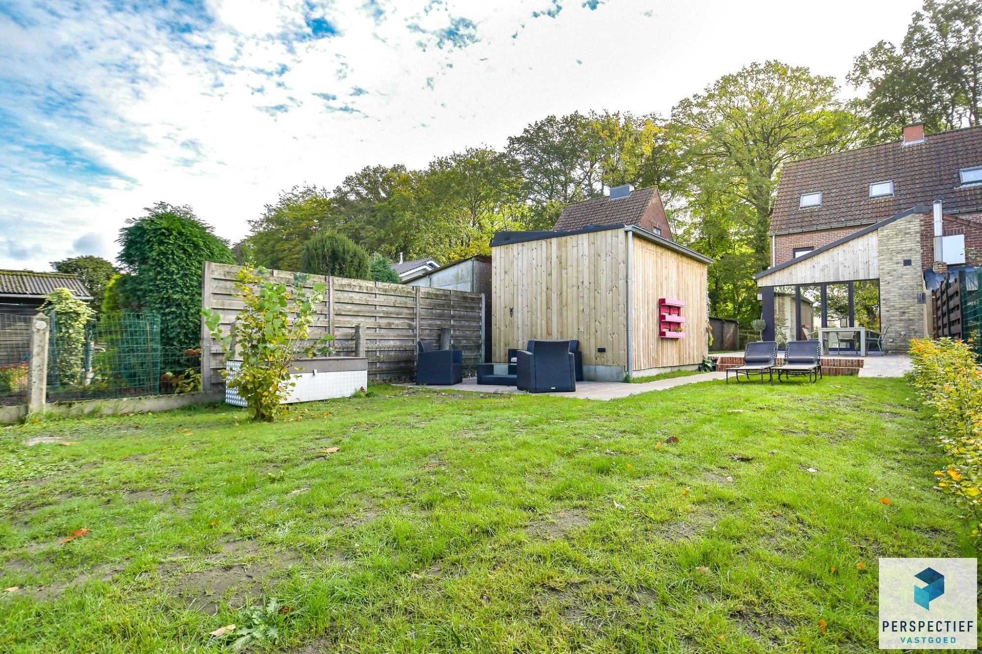 Uiterst GOED gelegen VERNIEUWDE woning met GROTE tuin foto 24