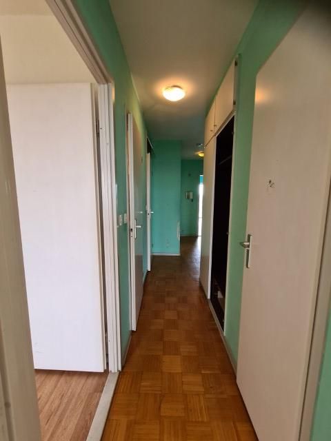 Aan de rand van centrum Tienen, een welgelegen APPARTEMENT van 70 m², met 2 slaapkamers,  kelder en garage. foto 23