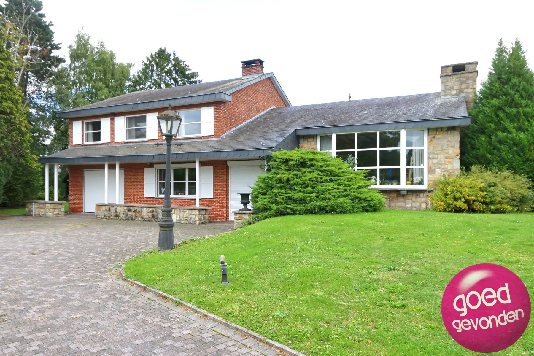 VILLA - 3 tot 5 SLK - GARAGE - PARKING - TUIN - TERRASSEN foto 2