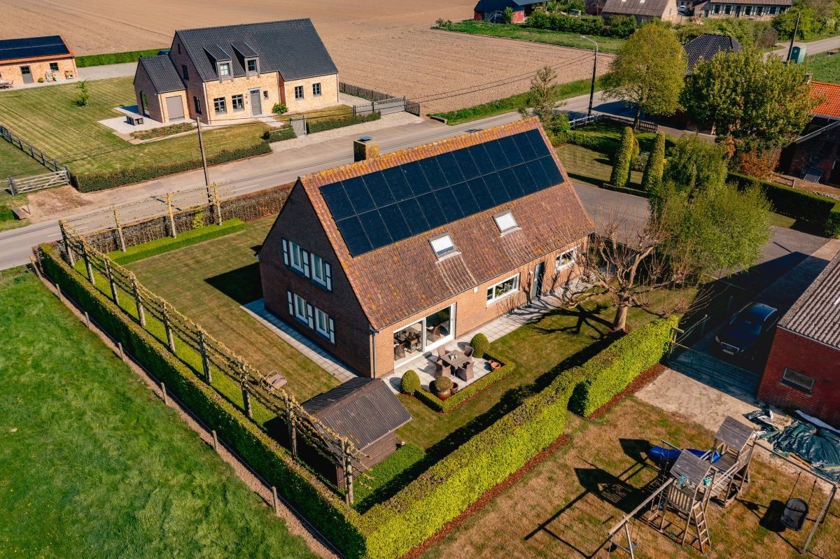 Hoeve met ruime stallen/loods te koop te Kortemark foto 5