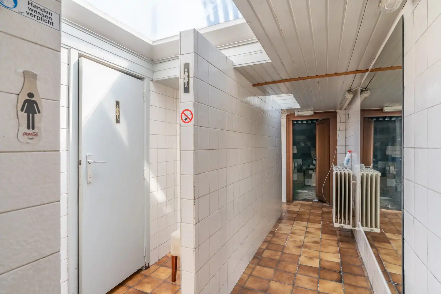 Zeer gunstig gelegen handelshuis op een ruim perceel grond foto 9